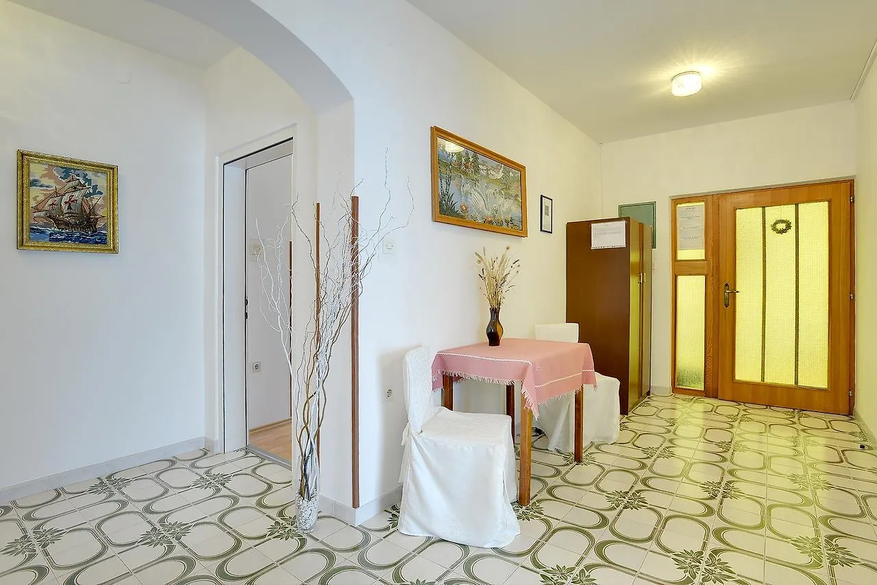 Apartments Danilo Medulin